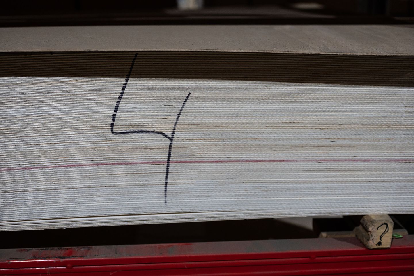 Фанера ФСФ 4мм 2440х1220 мм сорт 2/4 шлифованная Ш1 березовая влагостойкая