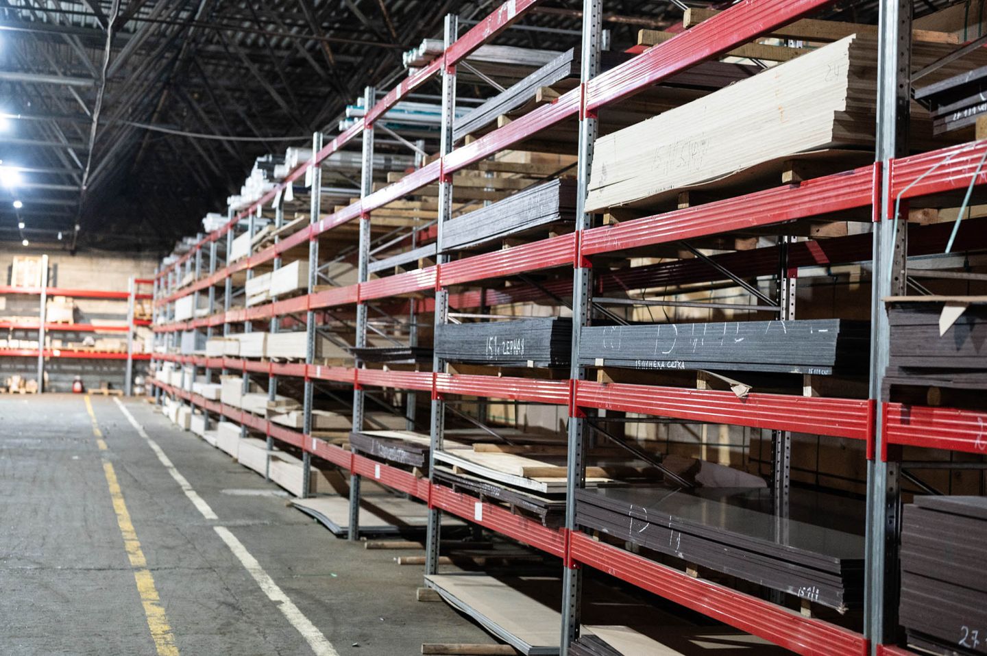 Фанера ФОФ сетчатая 12мм 2440х1220 мм сорт 3/3 березовая