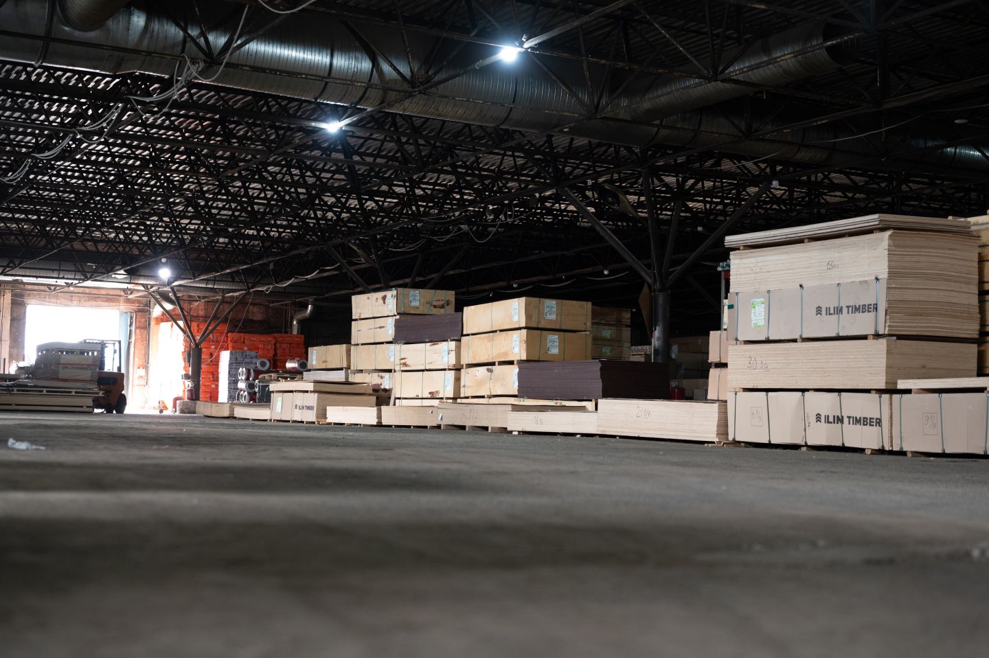 Фанера ФСФ 18мм 2440х1220 мм сорт 1/3 шлифованная хвойная влагостойкая  Лиственница